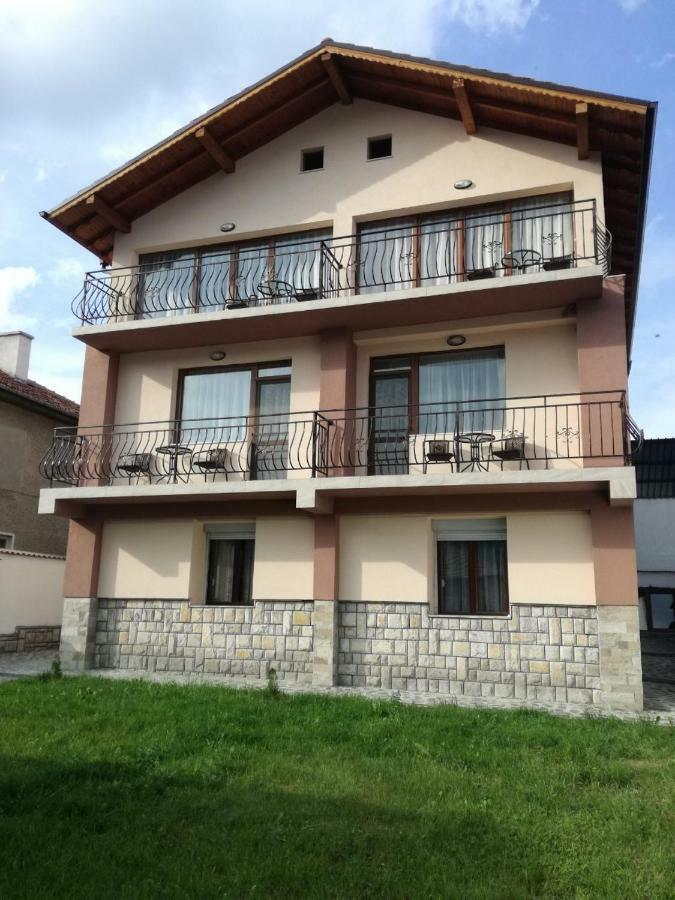 Къща Генчеви Hotell Sarnitsa Eksteriør bilde